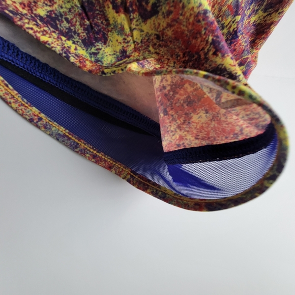 Lululemon Seawheez Hotty Hot shorts 4" size 6 Tall - Picture 3 of 6